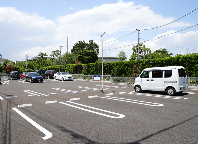 駐車場20台完備